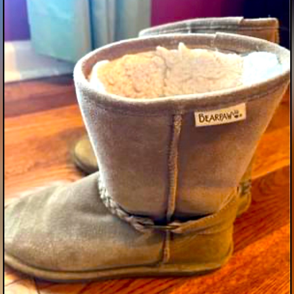 Women’s Size 7 Bear Paw Boots Great Condition